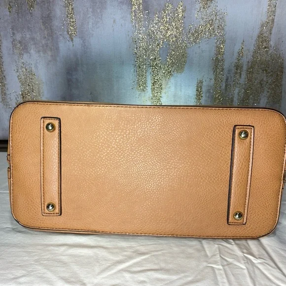 Beverly Hills Polo Club Heritage Elegant Brown & Tan Satchel - Picture 5 of 8